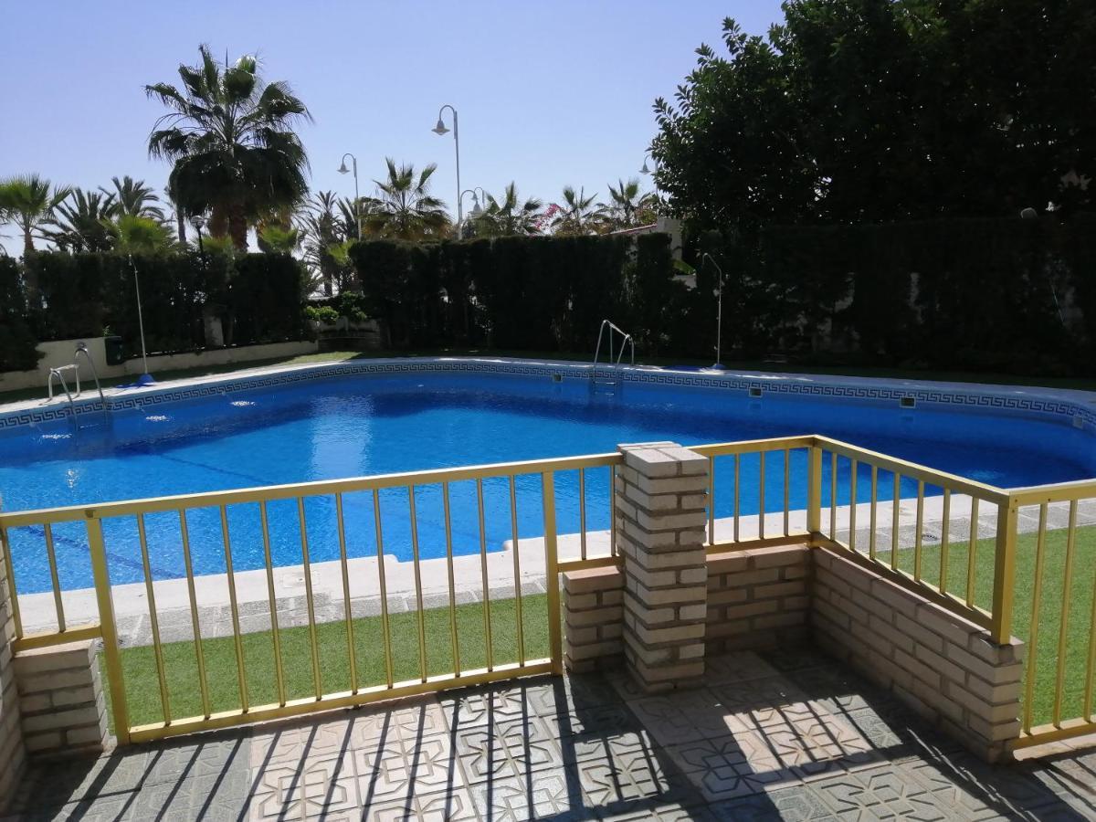 Bonito Piso En Primera Linea De Playa Almuñécar Екстериор снимка
